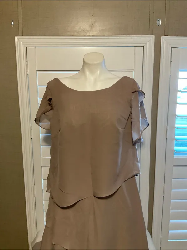 Layered Taupe Maxi Dress with Flutter Sleeves Brown Size 16 - Image 2