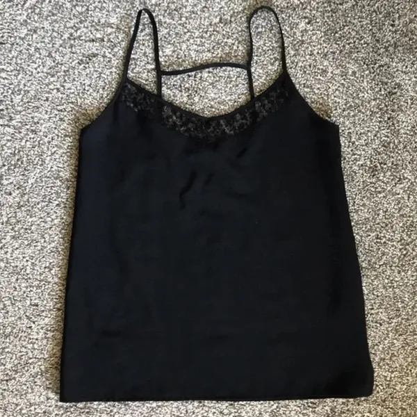 ✨ H&M Divided• Floral Trim Camisole Blouse✨ - Image 3