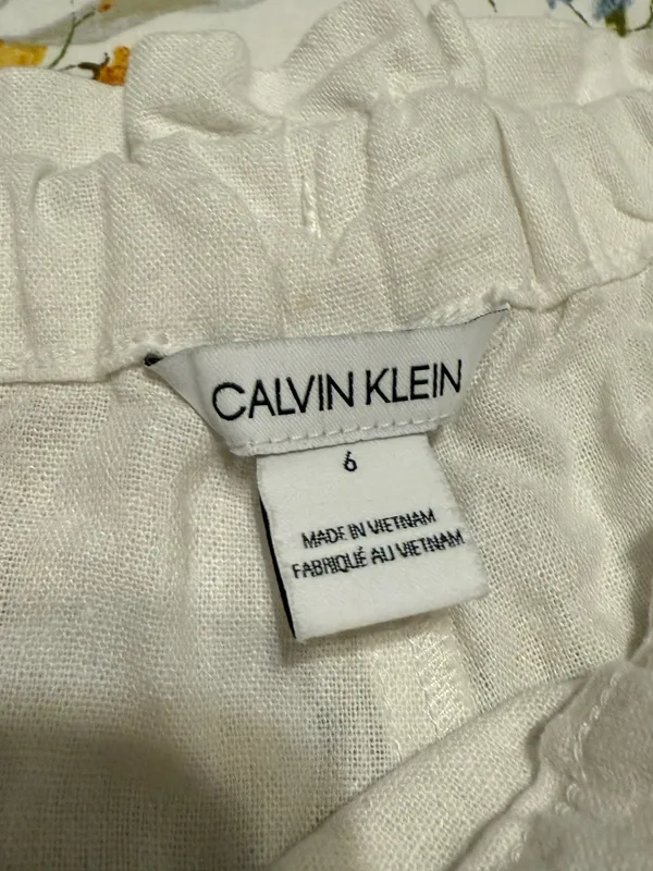 Calvin Klein White Linen Shorts Beach - Image 4