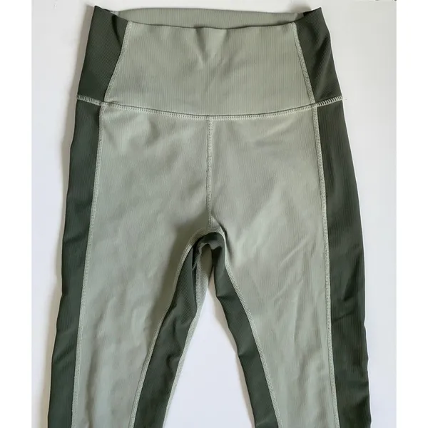 Wilo The Label Womens Ribbed High Waisted Leggings Sage Green‎ Two Tone Size S - Image 2