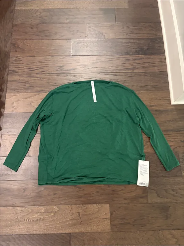 New With Tags Lululemon Back in Action Ribbed Ling Sleeve Shirt Sz 8 - Image 6