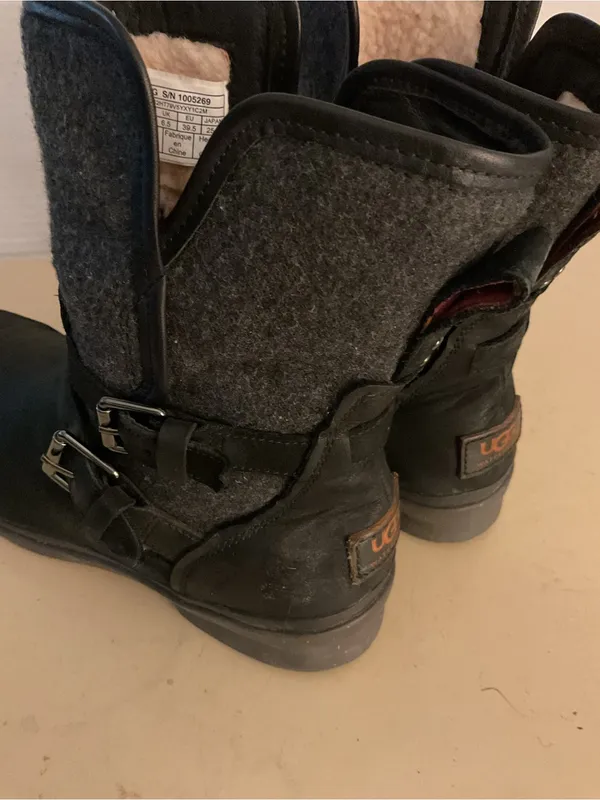 UGG women Black Leather and Gray Wool Moto simmens Boots US 8.5 - Image 4