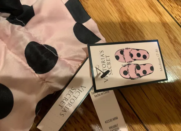 Victoria's Secret Signature Satin Slippers Pink/Black Polka Dot /Faux Fur M7/8 - Image 4