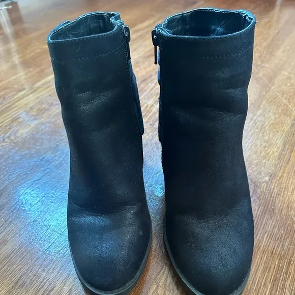 Black heels Size 8 - Image 2