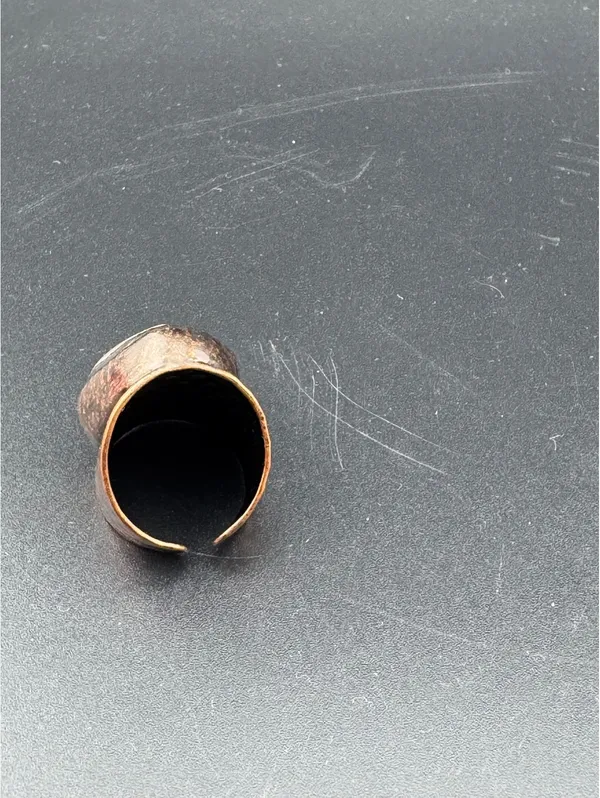 Unique Vintage-Style Oval Stone Inlaid Rose Quartz Ring - Image 4