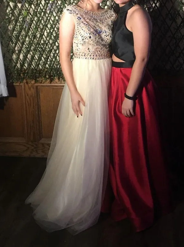 Cream prom dress. Size 0 - Image 3