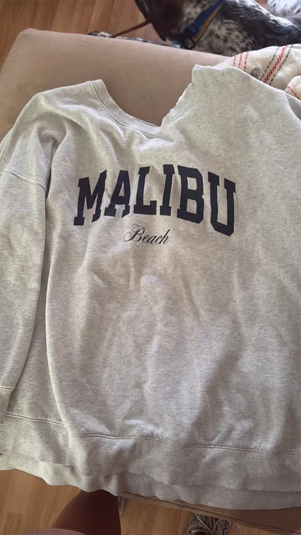 Old Navy Sweatshirt oversized - Image 2