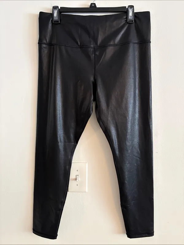 Athleta Elation Matte Foil Shine 7/8 Tight Leggings Women’s Size XL Black - Image 8