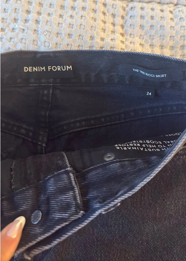 Aritzia Denim Forum Skirt Blue Size 24 - Image 3