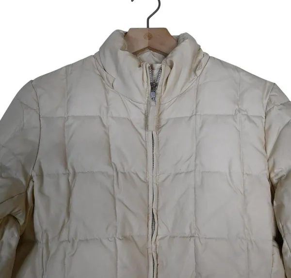 GAP Women's XS Vintage Cream Puffer Jacket - Image 3