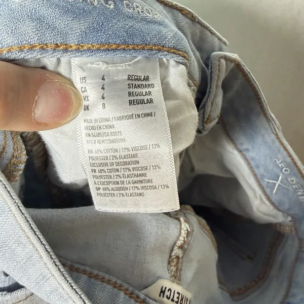American Eagle Jegging Crop Light Wash Distressed Women's size 4 Regular - Image 10