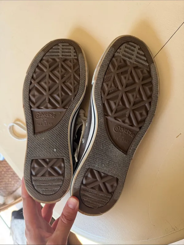 Gray converse - Image 3