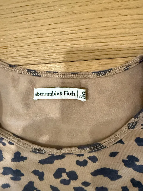 Abercrombie Leopard Bodysuit Soft & Cozy - Image 2