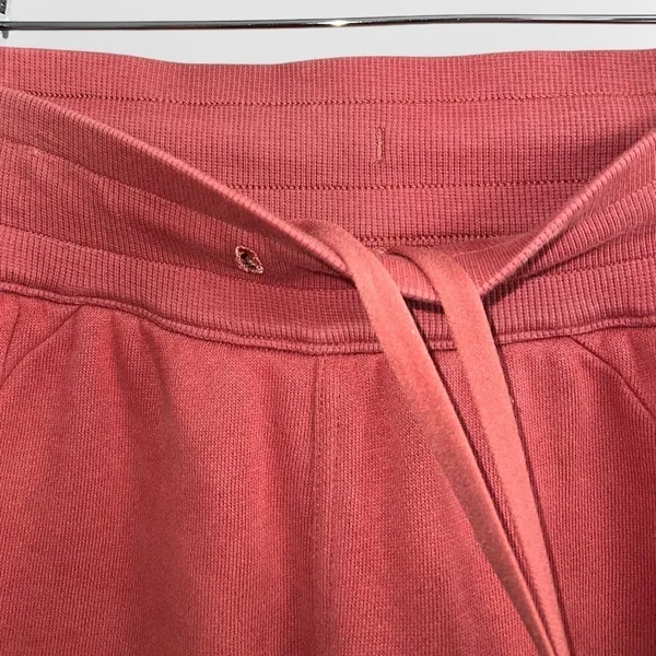 2022 $128 Lululemon Scuba High Rise active casual Jogger MLWI Mulled Wine Red 2 - Image 7