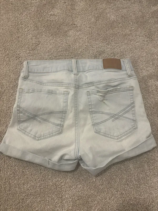 Aeropostale Jean Shorts High-Rise Midi Ripped light wash - Image 2