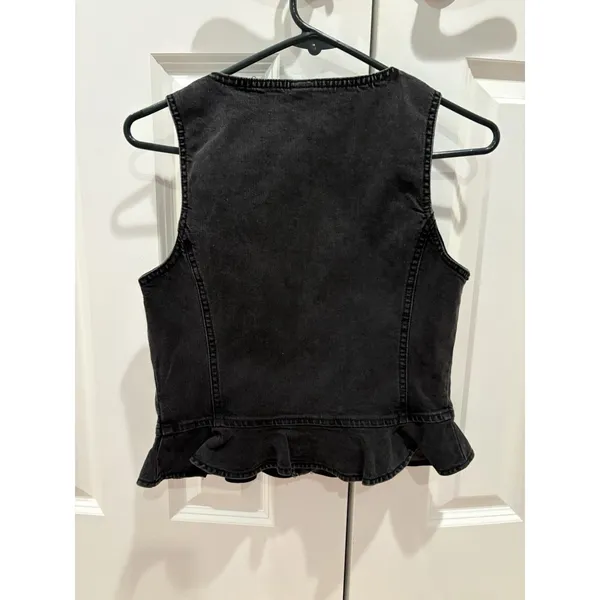 Women’s Black Denim Studded Vest Size Small Wild Fable Ruffle Hem Sleeveless Top - Image 4
