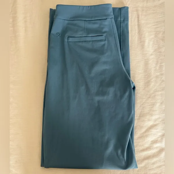 lululemon On The Fly Wide Leg Pants Blue Size Small - Image 2