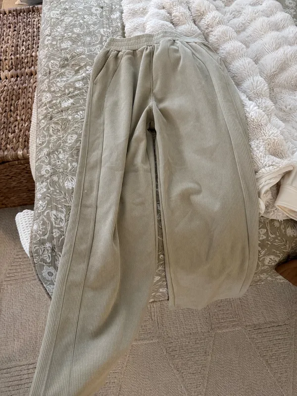 Halara Sweat pants - Image 3