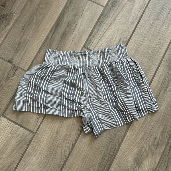 American Eagle soft shorts - Image 4