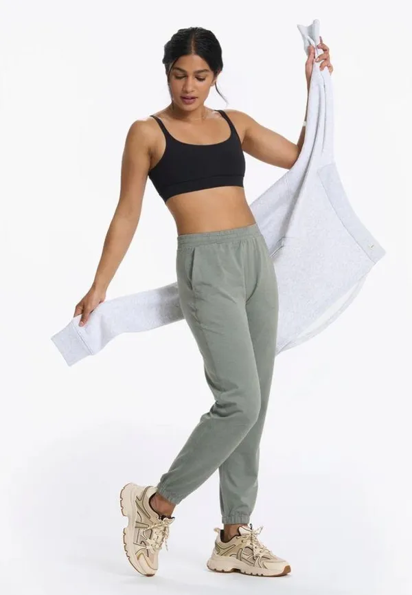 Vuori boyfriend joggers - Image 5