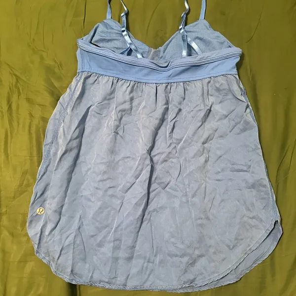 Lululemon tank top size 6 - Image 4