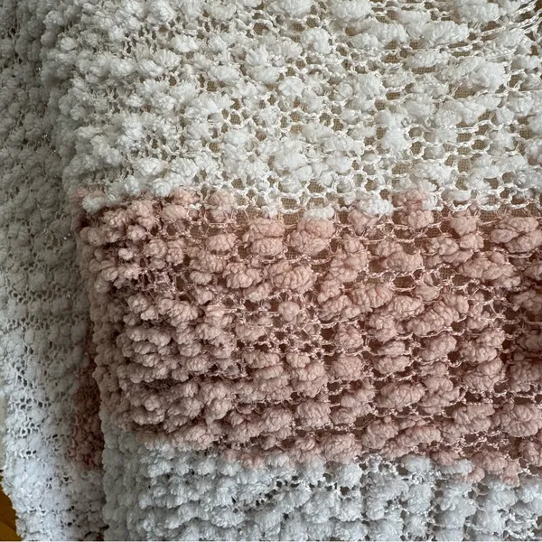 Reborn J Women’s Striped Popcorn Knit Hooded Sweater Peach Ivory Medium - Image 3