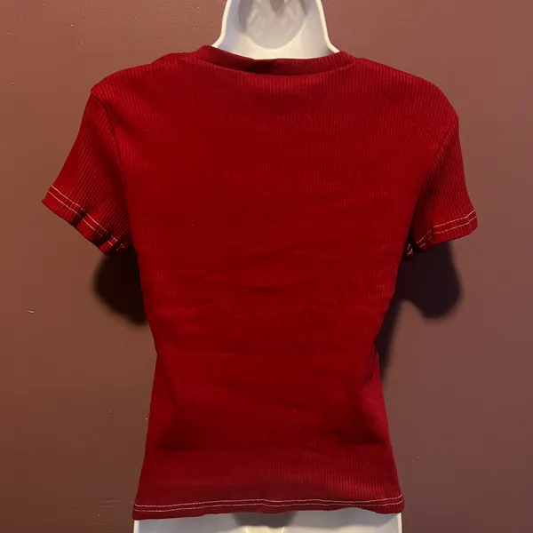 New Red Ribbed Short Sleeve Top Size Medium - Image 3