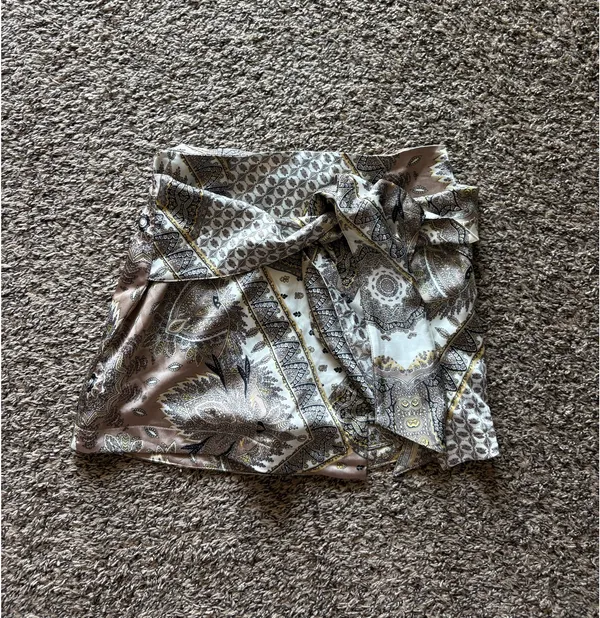 Boutique Skort Gold - Image 2