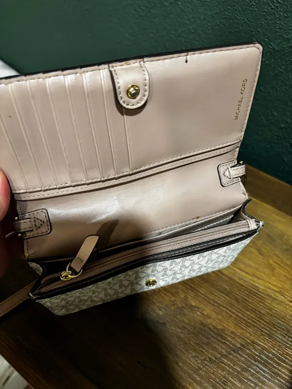 Michael Kors Purse Crossbody Pink - Image 3