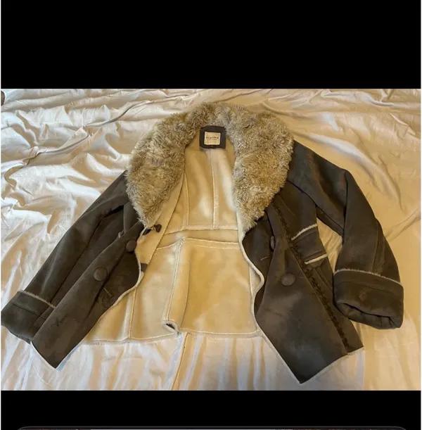 Sonoma Life+Style Faux Fur Coat Size Medium - Image 9