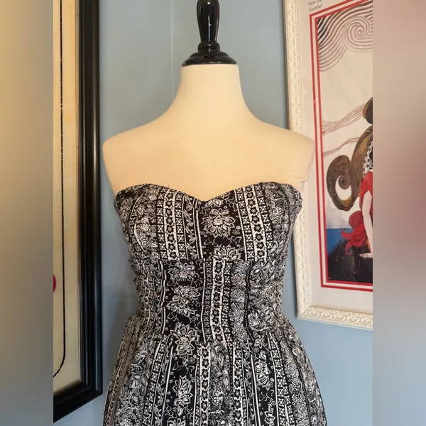 Strapless Black and White Geometric Print Wide Leg Jumpsuit Sz M - Image 2