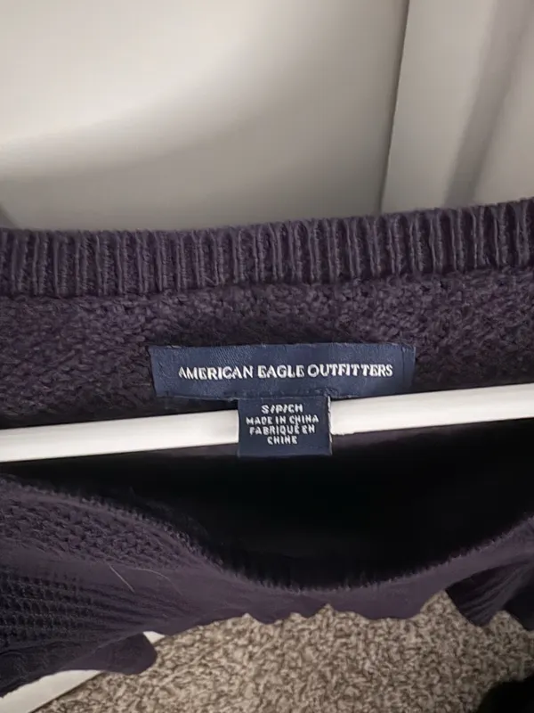 American Eagle Sweater Outfitters - Image 2