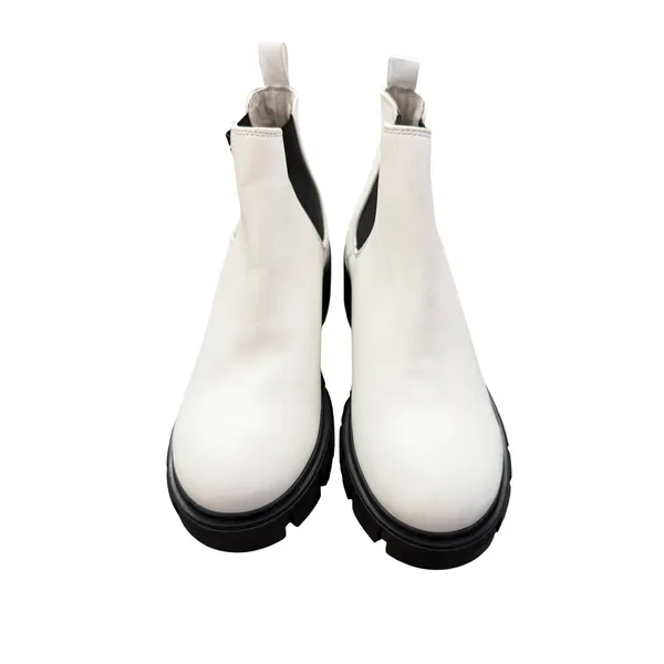 Steve Madden Howler White Lug Sole Chelsea Ankle Boots Size 7.5 - Image 4