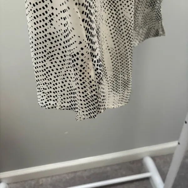 Apt. 9 Black and White Abstract Patterned Blouse - Image 12