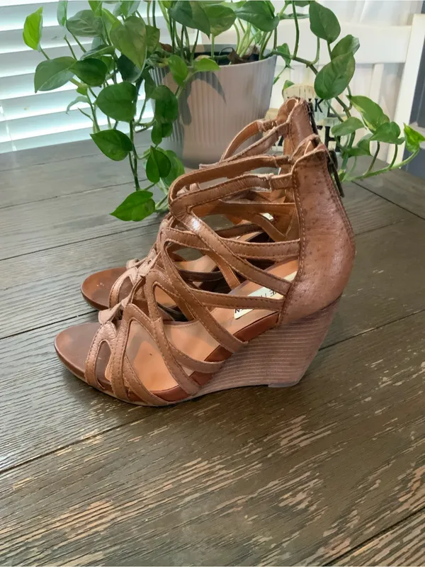 Steve Madden Brown Leather Strappy Wedges 6.5 - Image 6