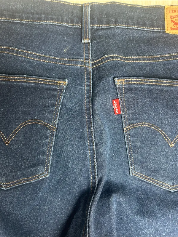 Levi's Jeans Women's Size 31 Slimming Bootcut High Rise Jeans Stretch - Image 7