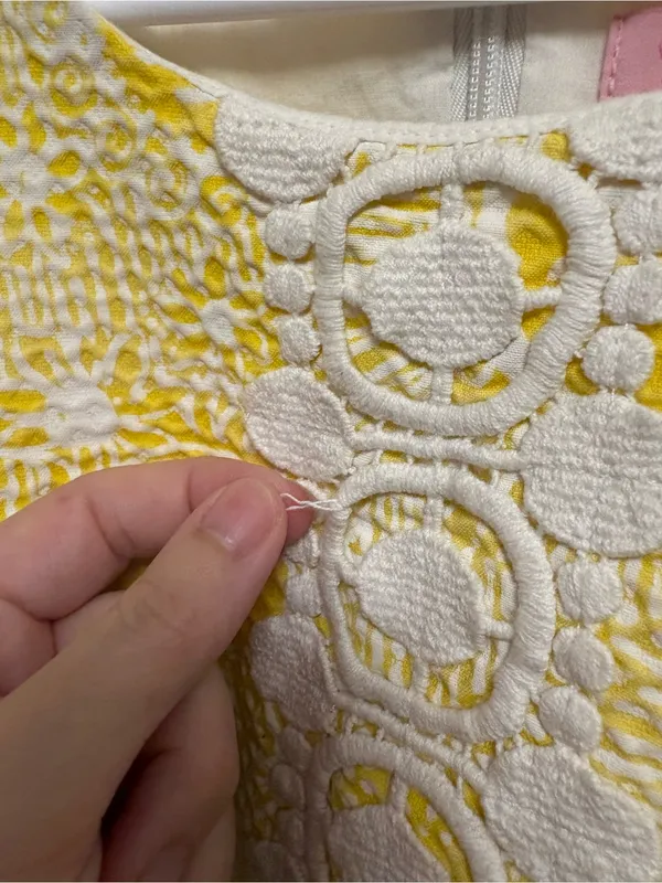 Lilly Pulitzer Yellow and White Top - Image 2