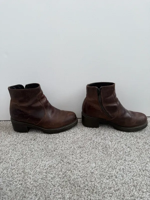 Havana Joe Women's Brown Leather Ankle Boots with Zip Closure and Block Heel, Si - Image 4
