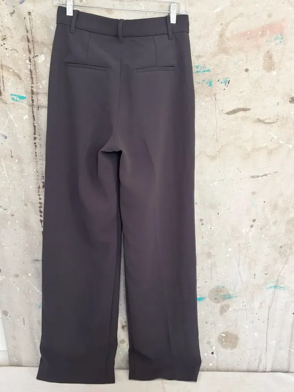 Aritzia Wilfred the Effortless Pant Crepette in Elegant Charcoal - Image 4
