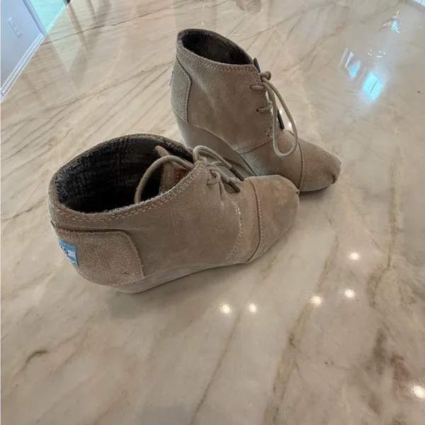 Toms Tan Ankle Boots - Image 2