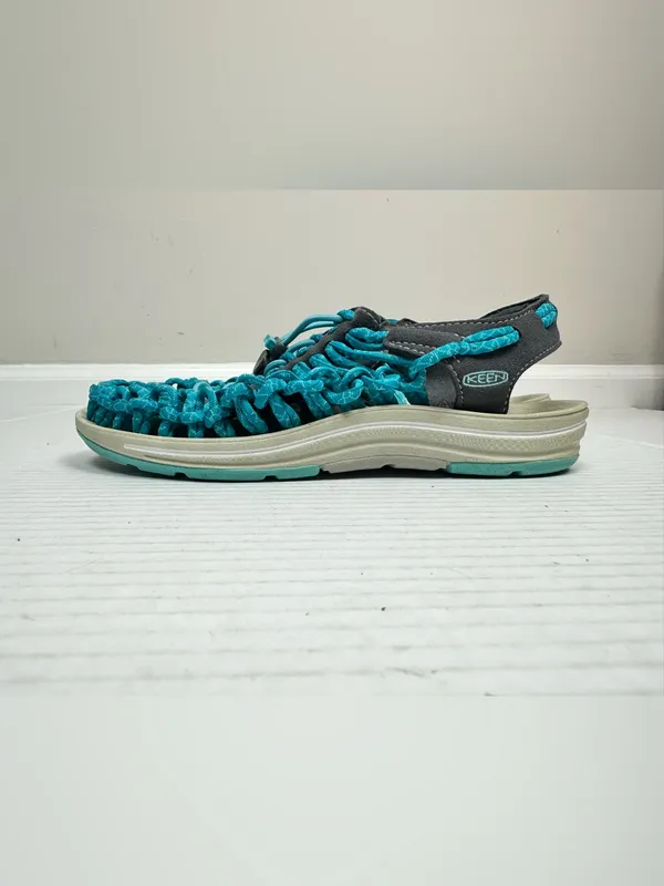 KEEN Women's Uneek Sneaker in Turquoise and Gray Size 7.0 - Image 5