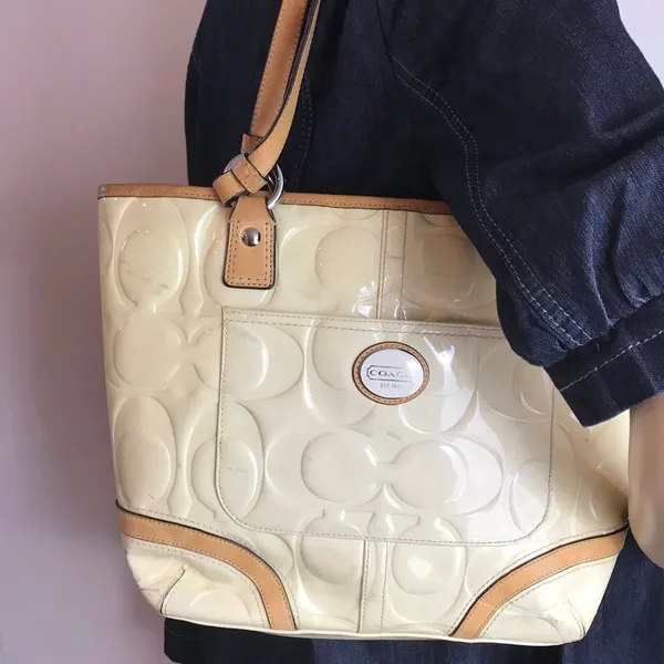 COACH Medium Cream Brown Patent Leather Handbag - Image 6