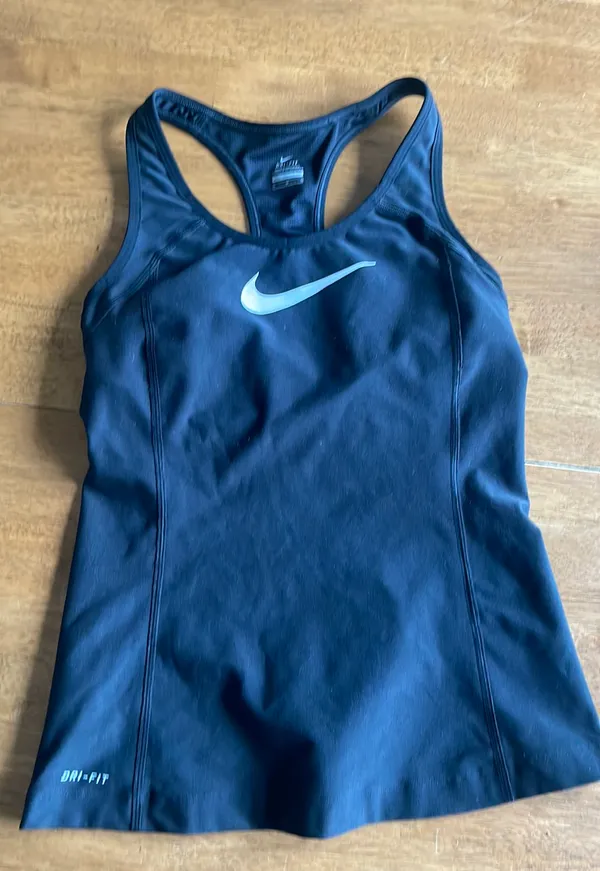Nike Dri-Fit Workout Bra Tank Medium - Image 3