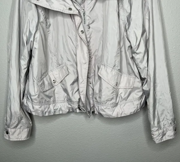 Lane Bryant livi active gray wind breaker size 18 - Image 4