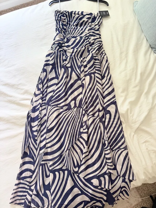 Navy formal maxi dress Lulus - Image 2