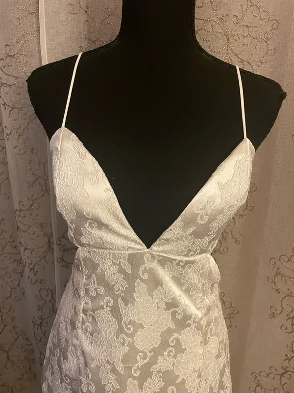 Like New Lucy in the Sky White Satin Jacquard Cutout Mini Dress Size Large - Image 3