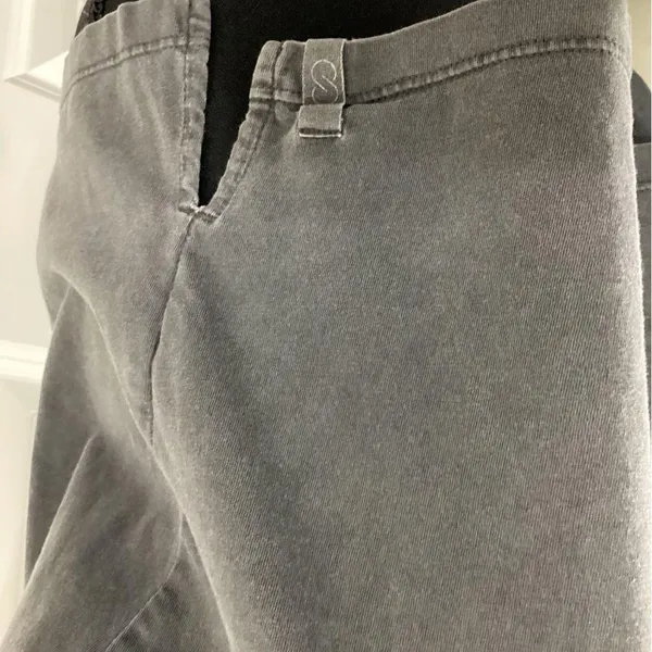 Athleta Calia Gray Muscle Tee with Cap Sleeves and Crew Neckline - Image 2