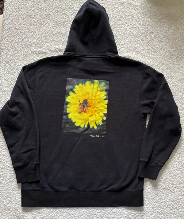 Nike SB Black Graphic Bee Dandelion Skate Pullover Hoodie L Gorpcore skatewear - Image 2