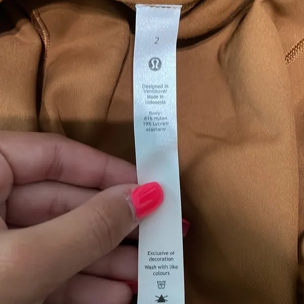 Lululemon shirt!! - Image 3
