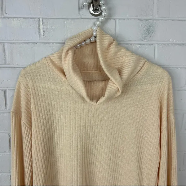 Amazon Butter Yellow Cowl Neck Lightweight Ribbed Knit Top Size M - Image 3